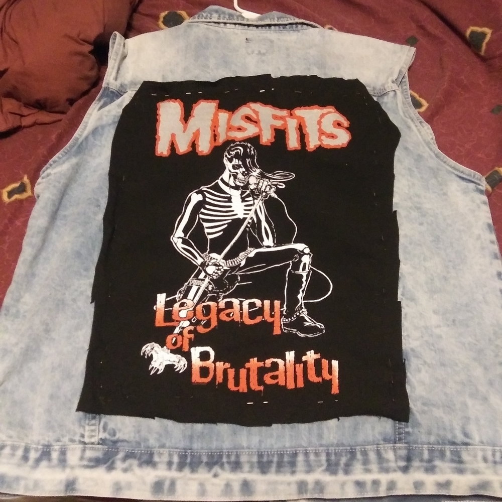 Jean jackets - Picture 6 of 7